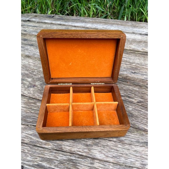 Vintage Small Walnut Wood Jewelry Box Carved Bird on Branch - Picture 6 of 11